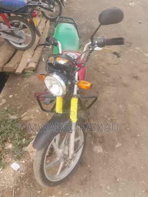 Honda CB 2025 Red