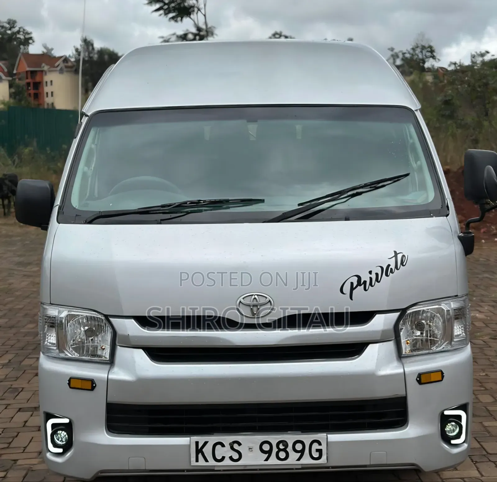 Toyota HiAce 2011 Silver
