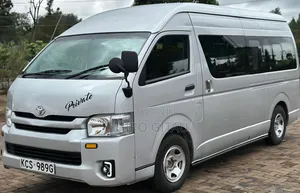 Toyota HiAce 2011 Silver