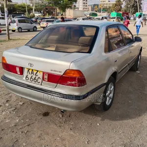 Toyota Sprinter 2000 Silver