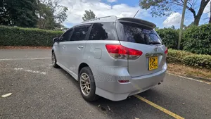 Toyota Wish 2011 Silver