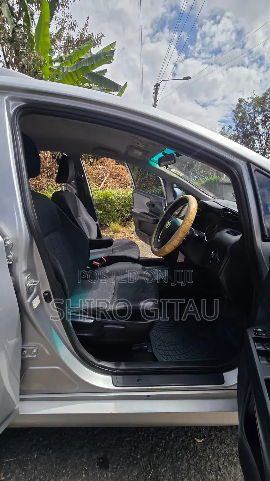 Toyota Wish 2011 Silver