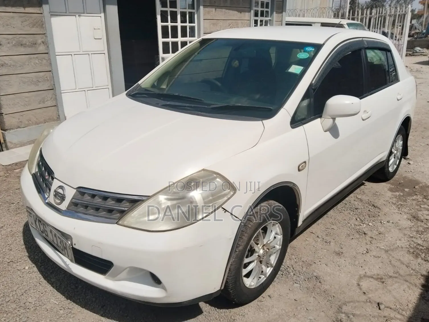 Nissan Tiida 2009 White