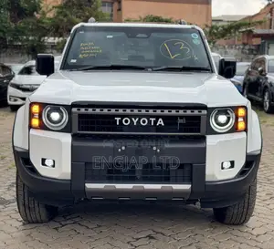 Toyota Land Cruiser Prado 2.8 2024 Pearl