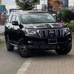 Toyota Land Cruiser 4.0 V6 EXR 2019 Black