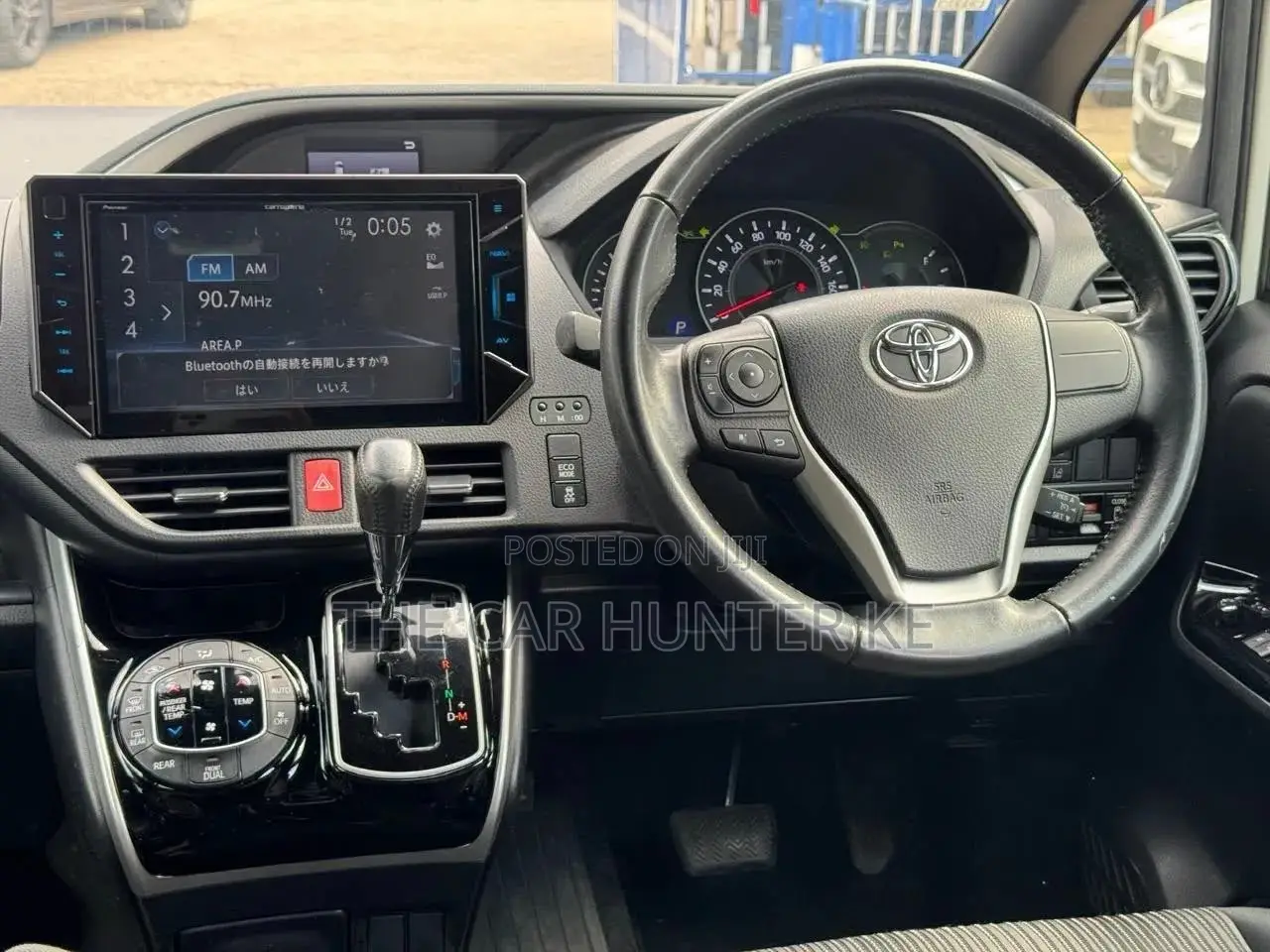 Toyota Voxy 2019 White