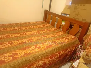 Queen Size Bed+5*6 Mattress