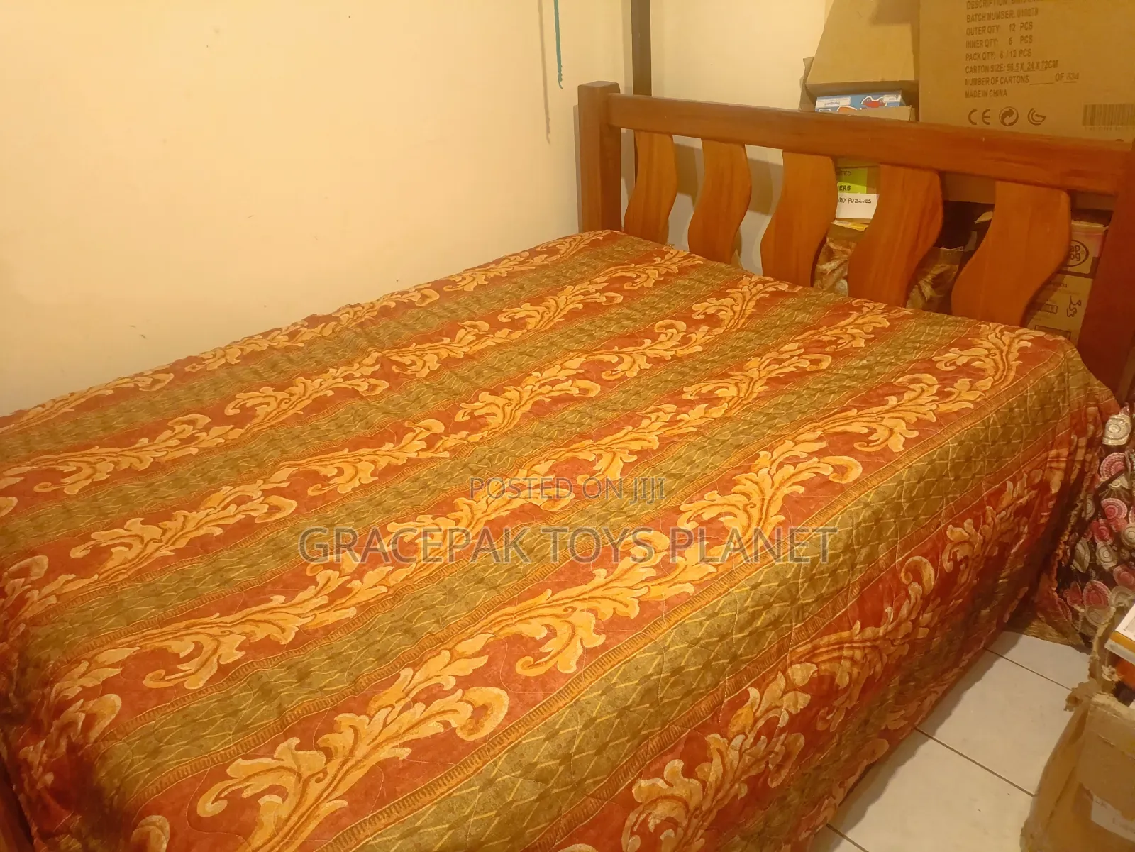 Queen Size Bed+5*6 Mattress