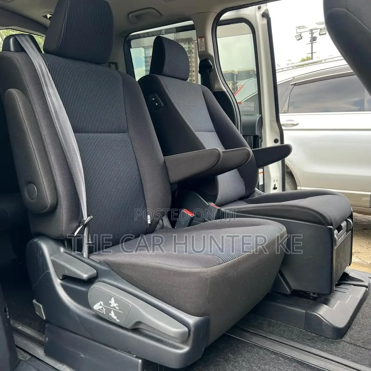 Toyota Noah 2020 White