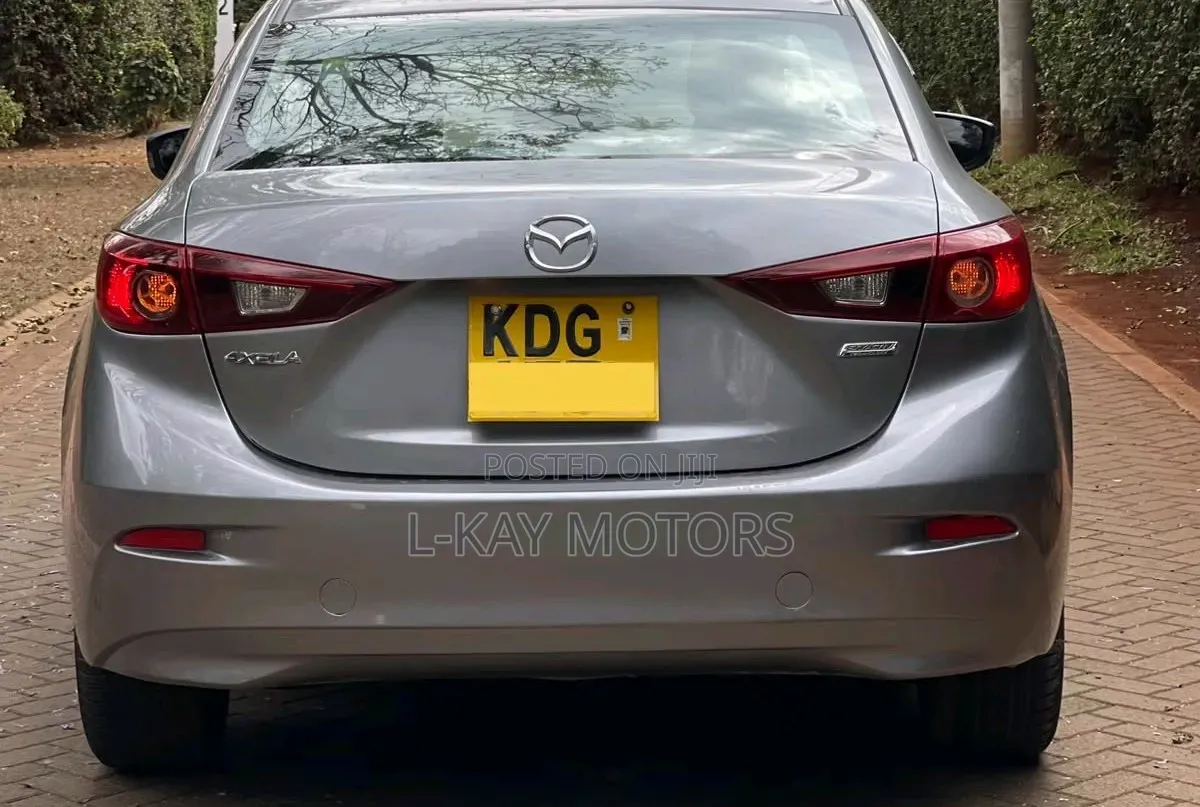 Mazda Axela SV Premium 2014 Silver