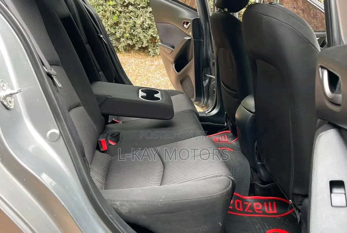 Mazda Axela SV Premium 2014 Silver