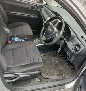 Toyota Corolla Fielder 2014 Silver