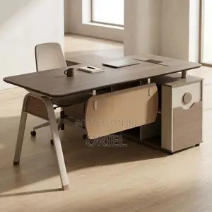 Modern Advanced Office Desk – Professional Workstation for Business