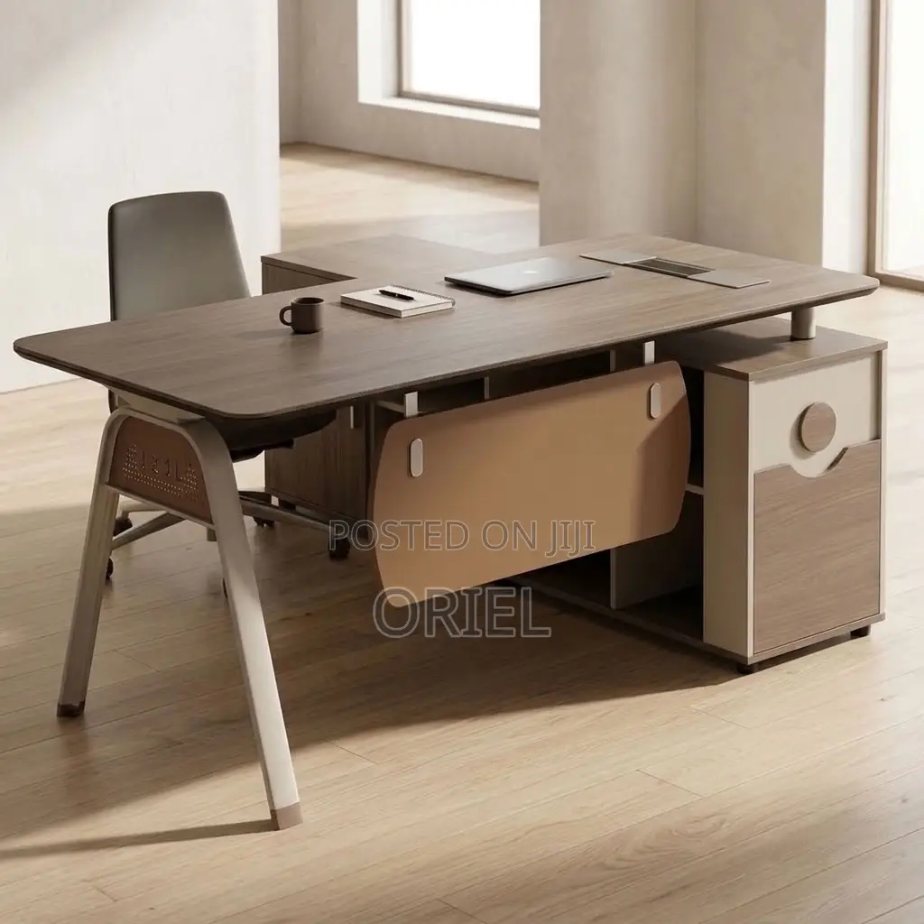 Modern Advanced Office Desk – Professional Workstation for Business