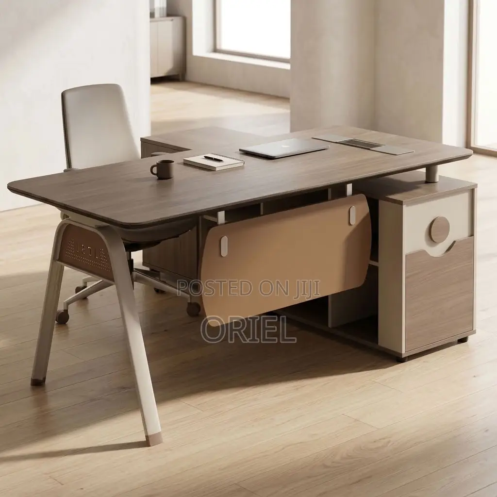 Modern Advanced Office Desk – Professional Workstation for Business