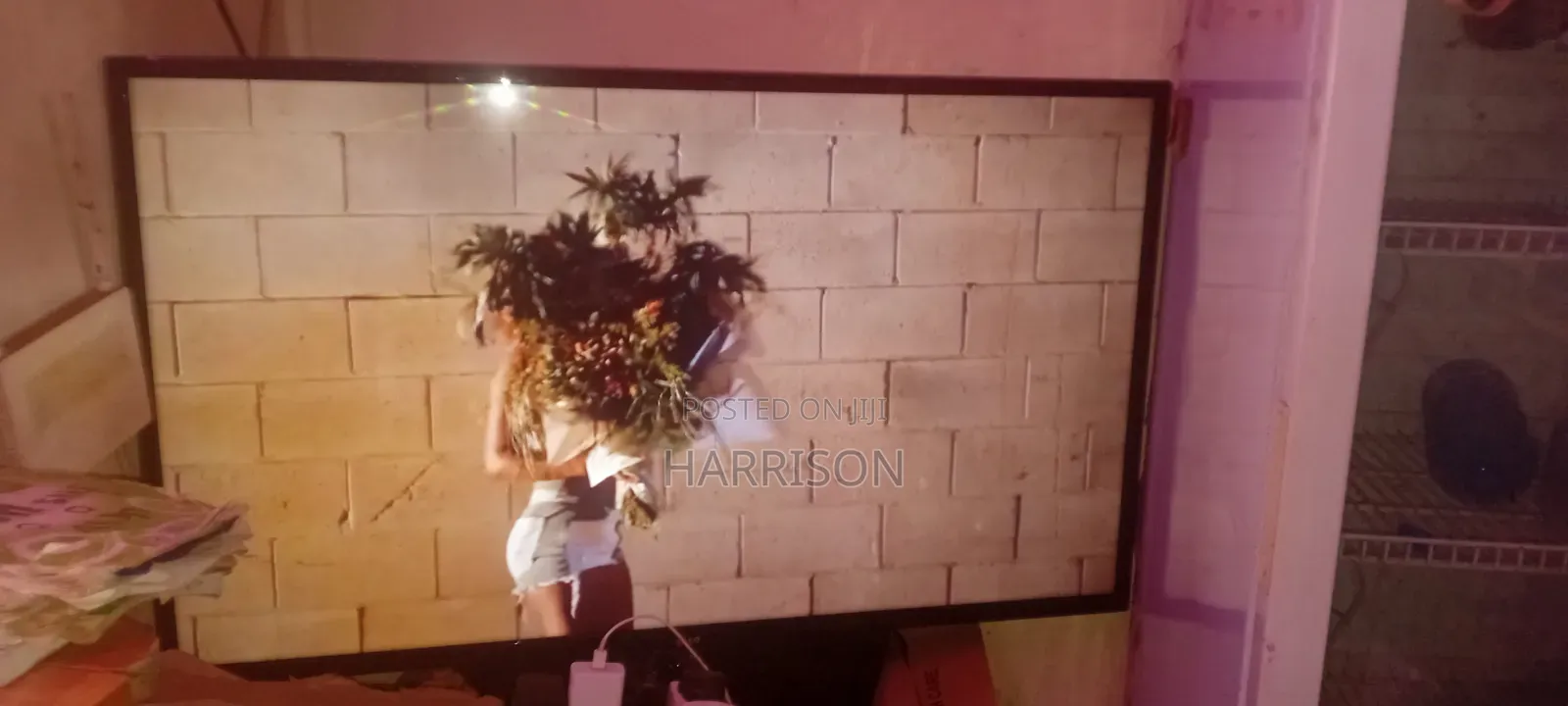 47 Inch LG Smart TV