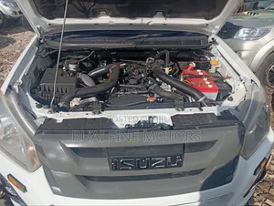 Isuzu D-MAX 2021 White