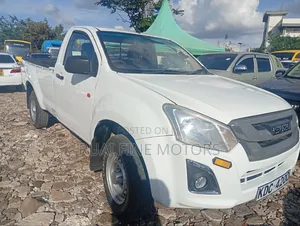 Isuzu D-MAX 2021 White