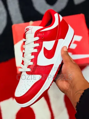 Nike Dunk Low "University Red"