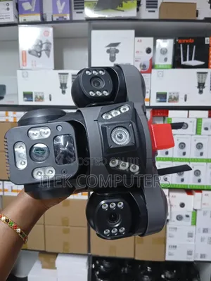 Smart Triple Lens Solar CCTV for Warehouse Security Protection