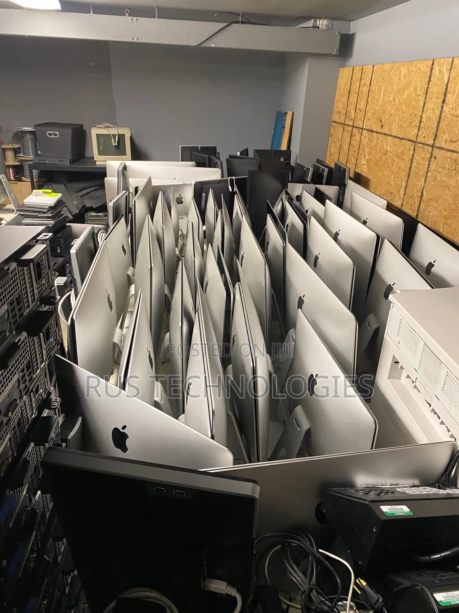 Desktop Computer Apple iMac Pro 16GB Intel Core i5 SSHD (Hybrid) 1T