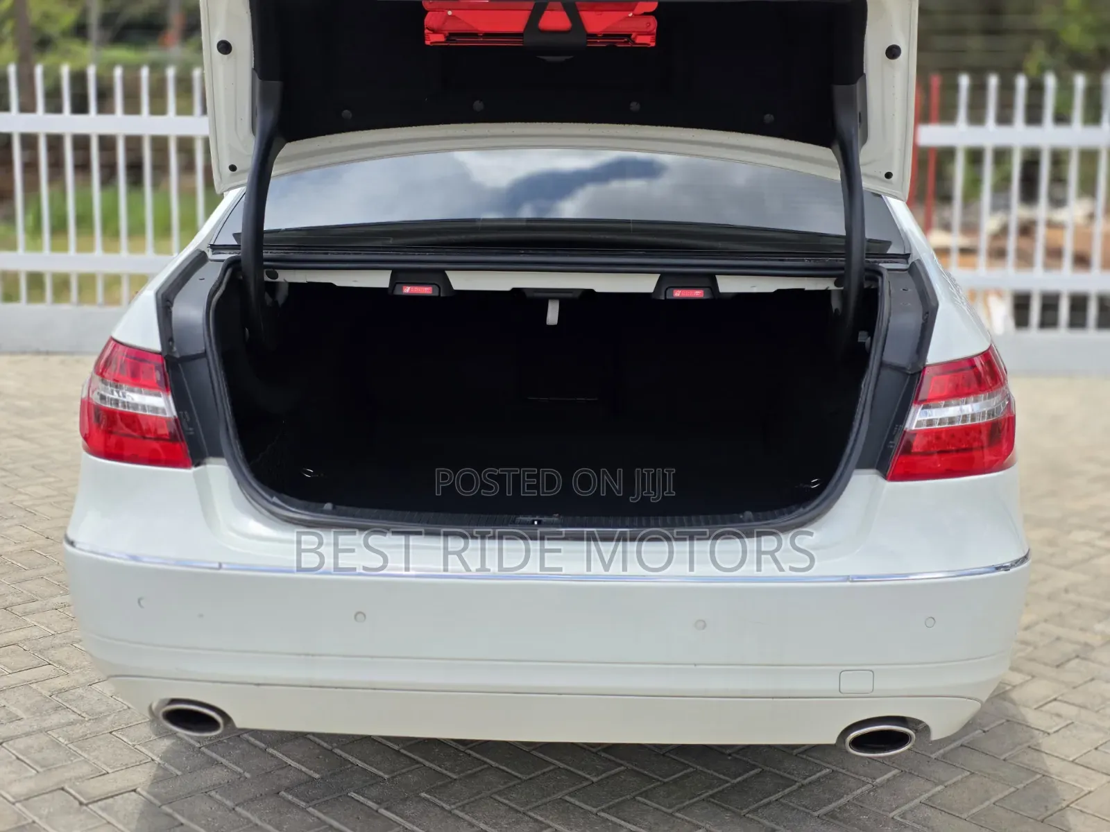 Mercedes-Benz E300 2011 White