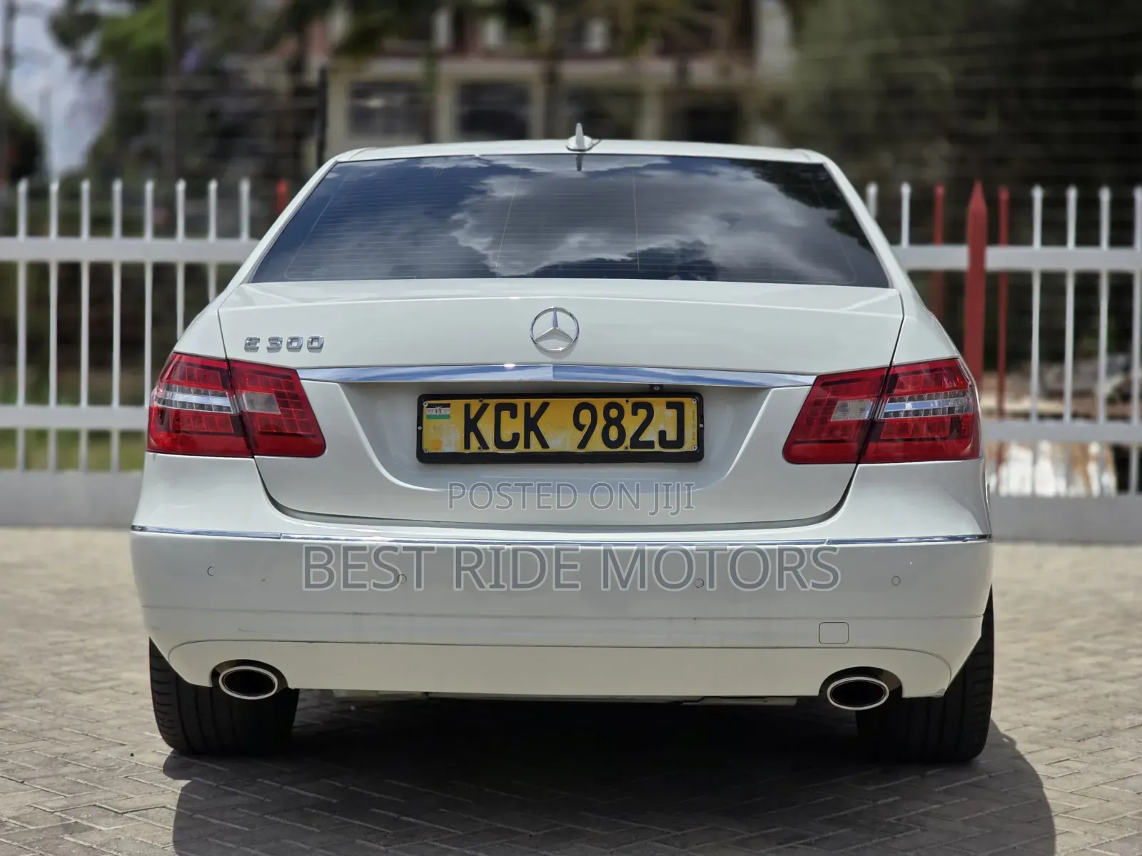 Mercedes-Benz E300 2011 White