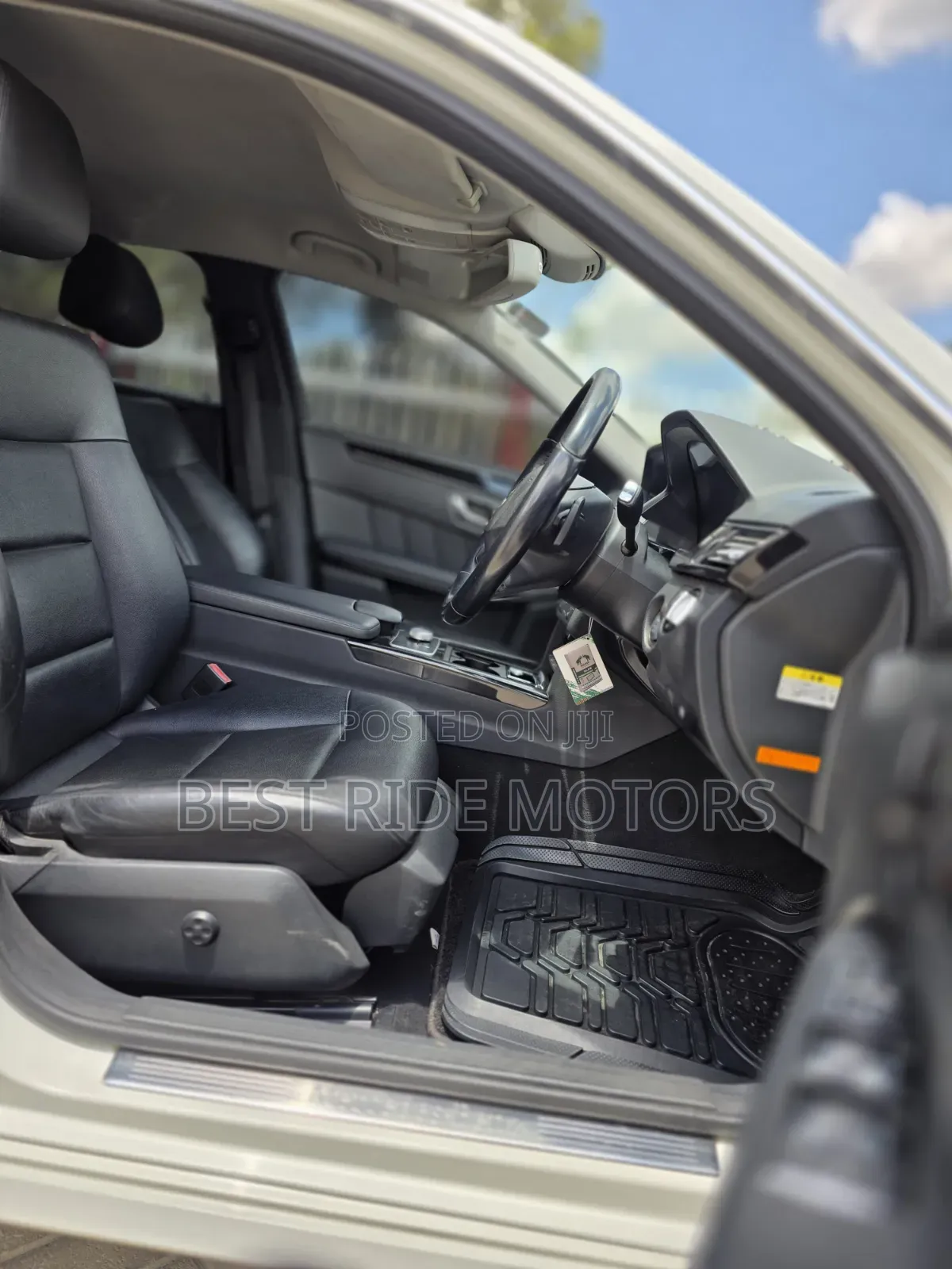 Mercedes-Benz E300 2011 White