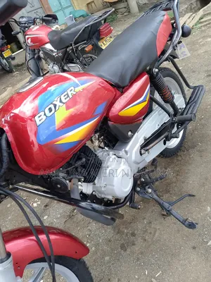 Bajaj Boxer 125 2025 Red