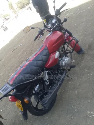 TVS HLX 125 2025 Red