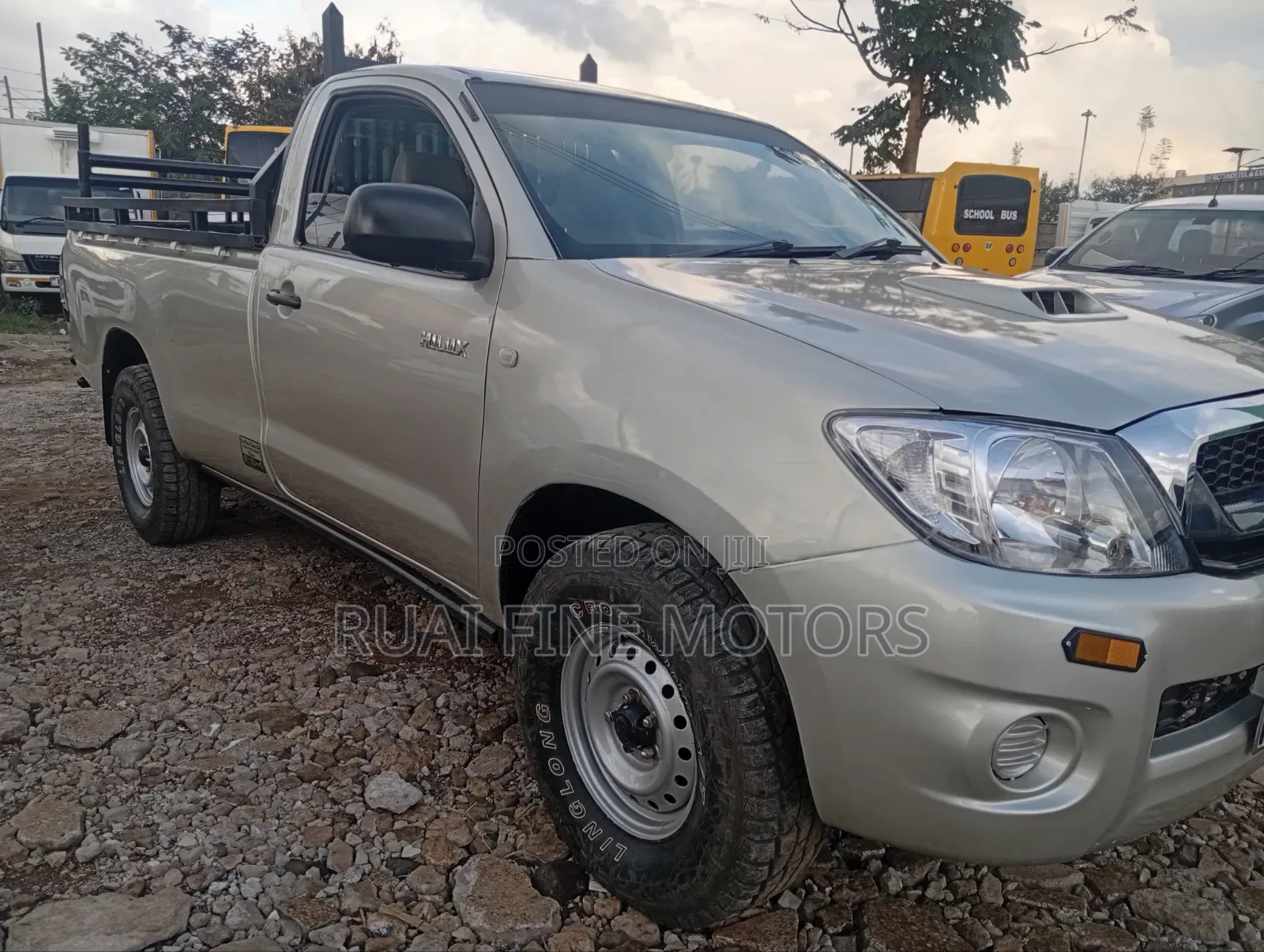 Toyota Hilux 2011 Silver