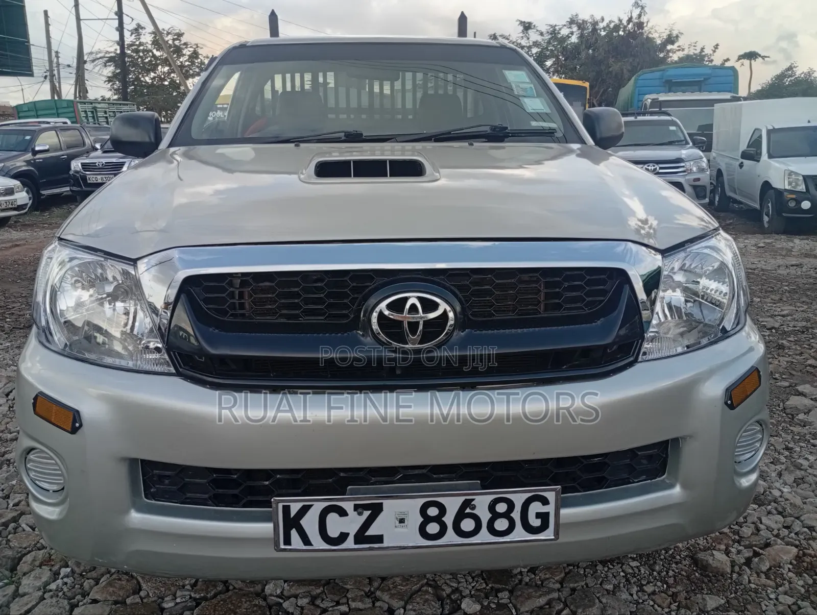 Toyota Hilux 2011 Silver