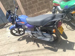 TVS HLX 125 2025 Blue