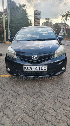Toyota Vitz 2012 Black
