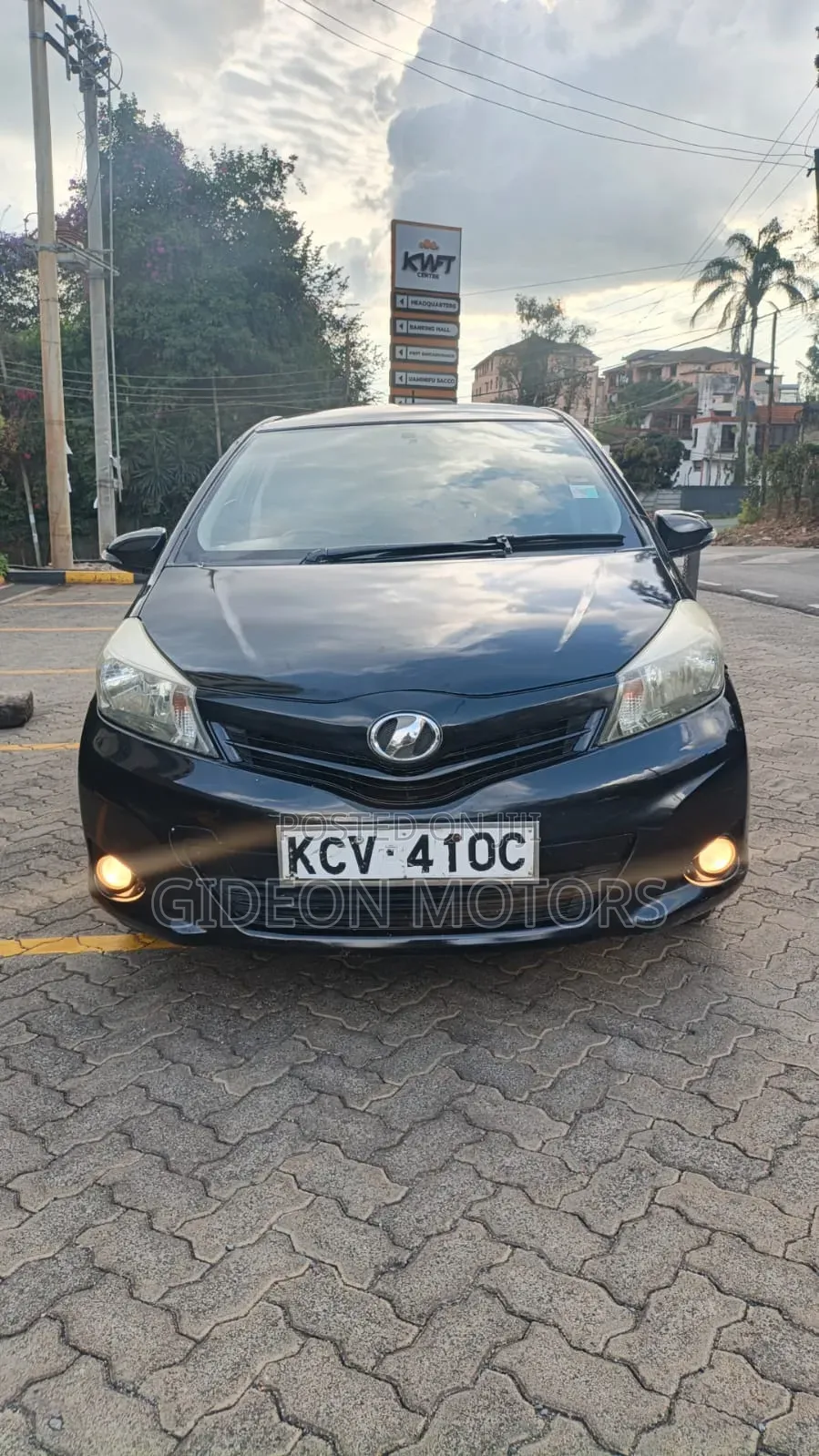 Toyota Vitz 2012 Black