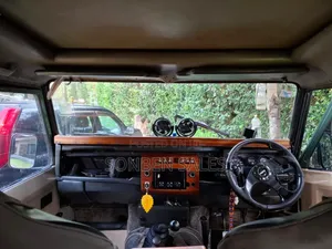 Land Rover Defender 1991 Green
