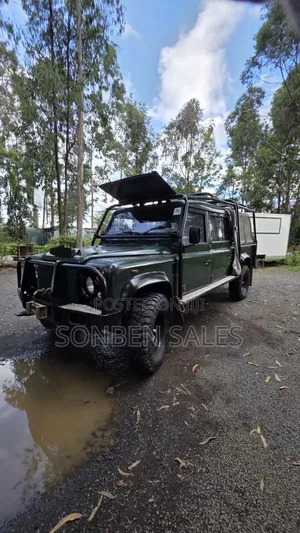 Land Rover Defender 1991 Green