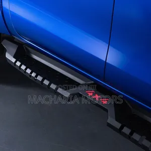 4x4 Black Pickup Side Steps