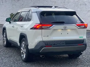 Toyota RAV4 2020 White