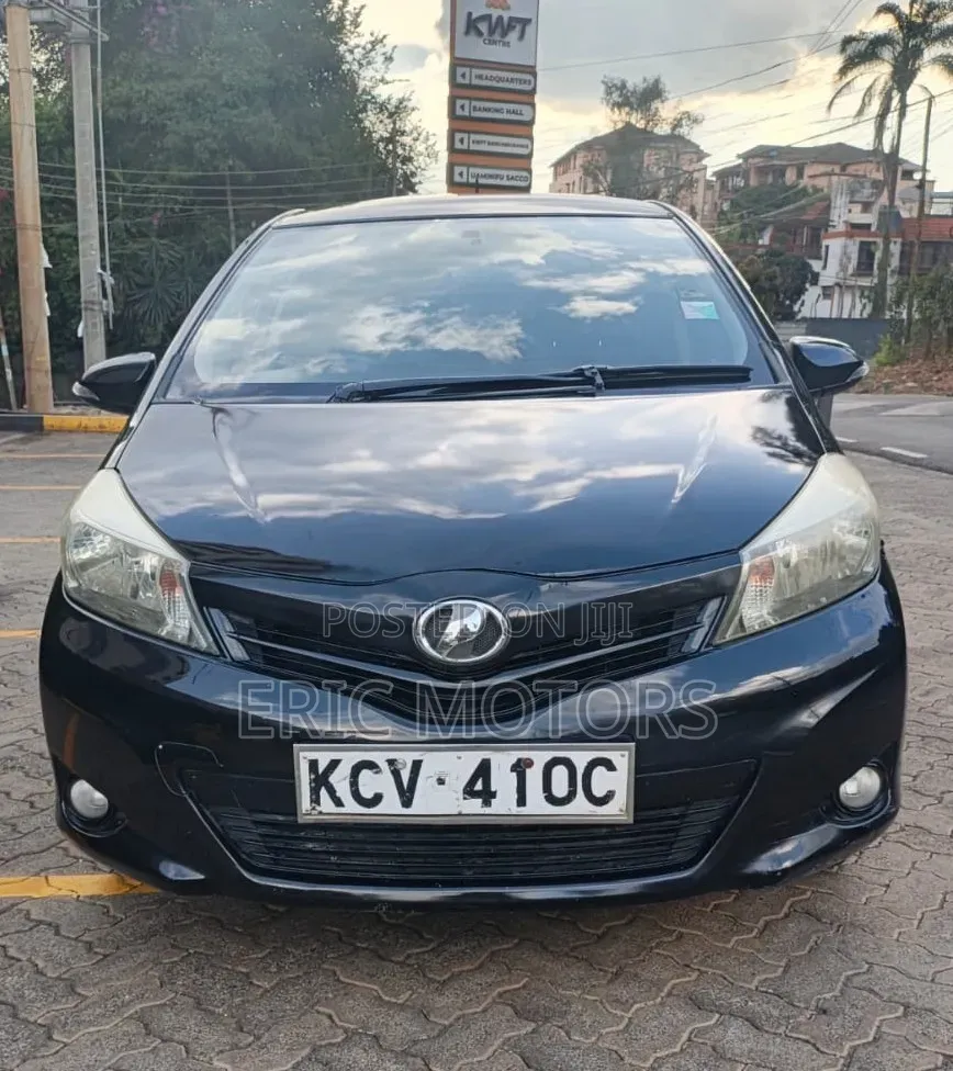 Toyota Vitz 2012 Black