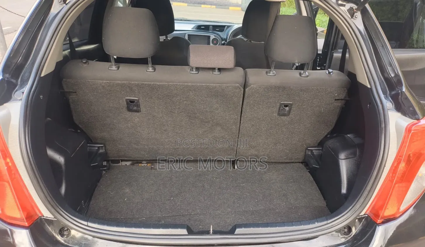 Toyota Vitz 2012 Black