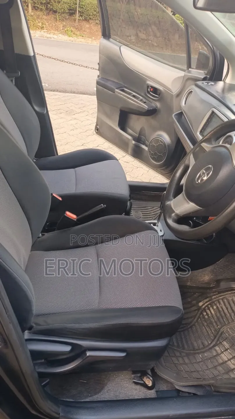 Toyota Vitz 2012 Black