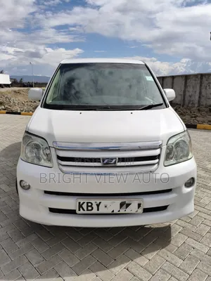 Toyota Noah 2.0 FWD (8 Seater) 2006 White