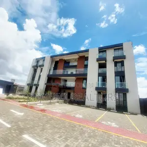 4bdrm Duplex in Hotel 67 Area for sale