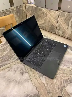 Laptop Dell Latitude 5300 8GB Intel Core i7 SSD 256GB