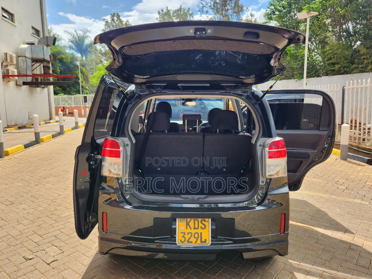 Toyota Spade 2017 Black
