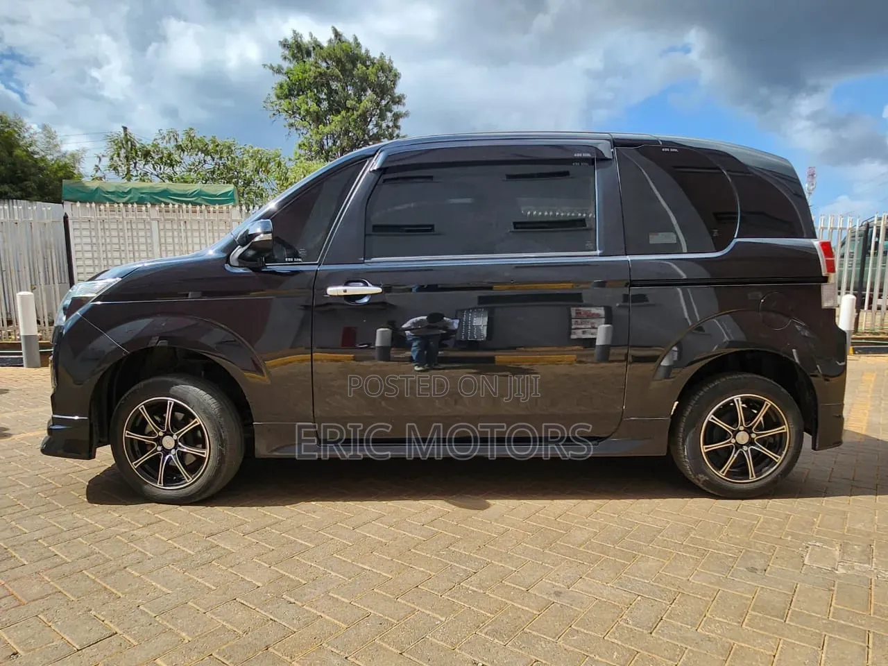 Toyota Spade 2017 Black