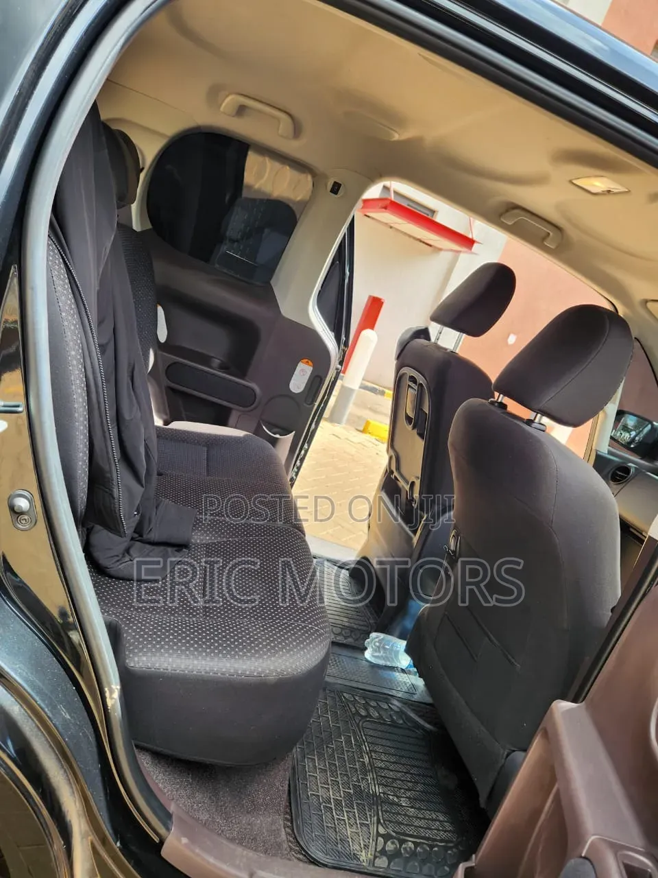 Toyota Spade 2017 Black