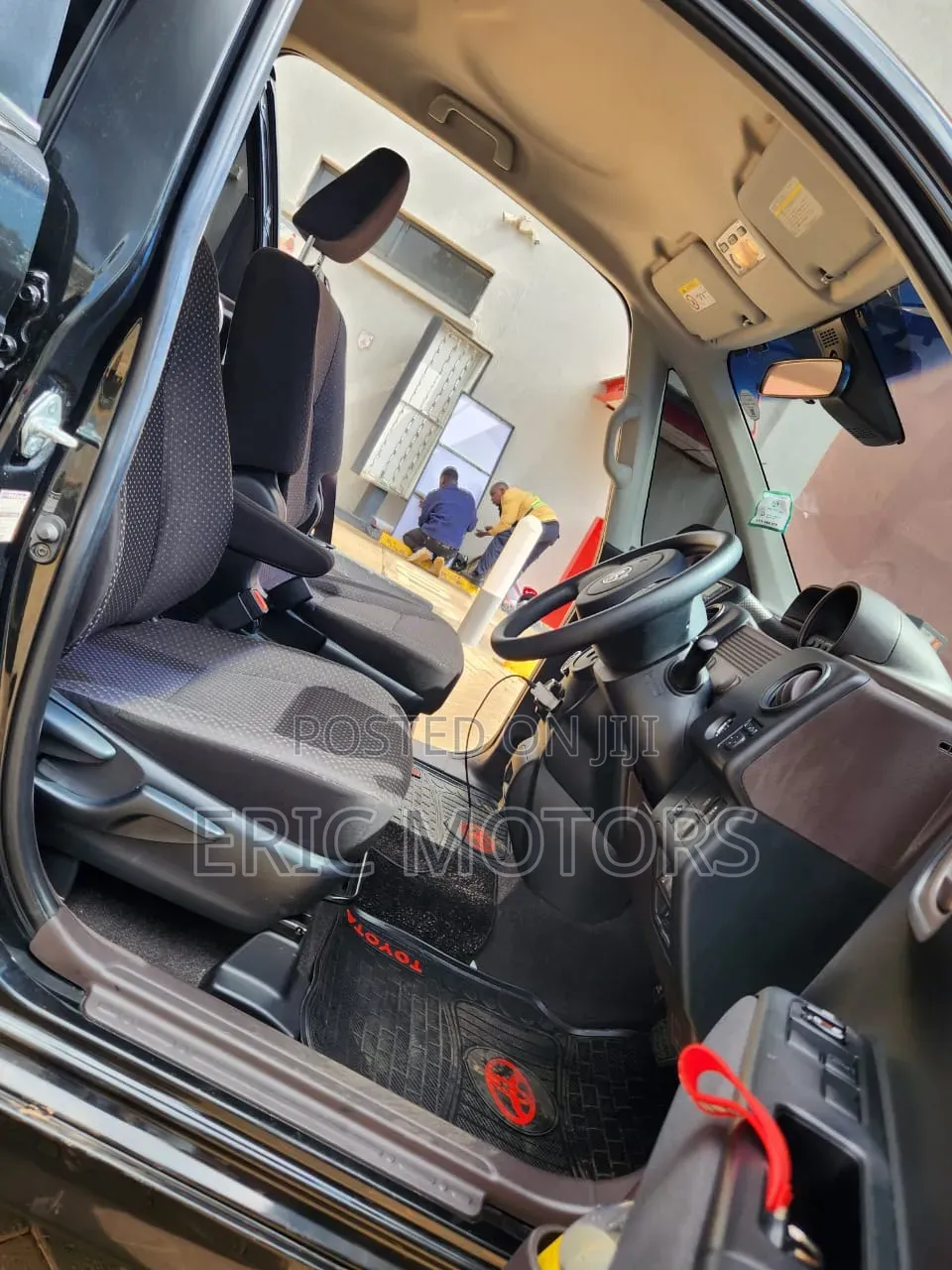 Toyota Spade 2017 Black