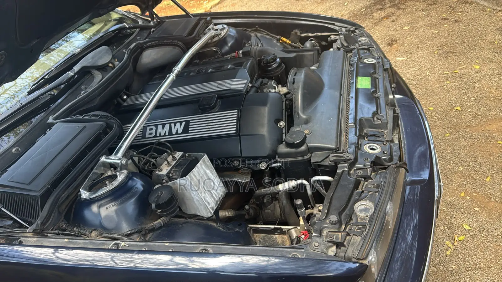 BMW 523i 2000 Blue